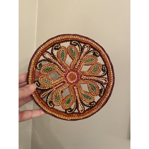 Handwoven Multi-Color Wicker Trivet Hot Pad Or Wall Decor 6.5" Round With Intric - Picture 1 of 4